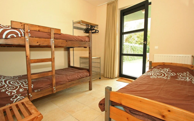 Apartment, located a stone's throw away from the sea.
