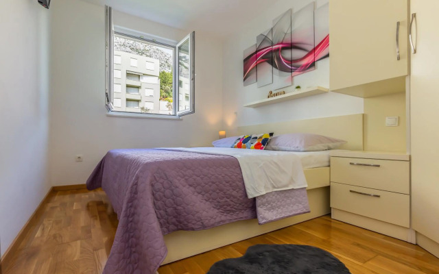 Urban City Apartment