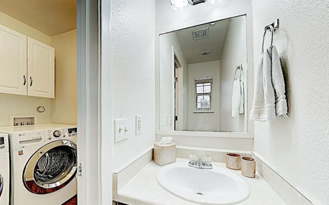1184 Austin - 3 Br Home