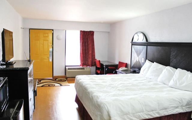 Fairway Inn
