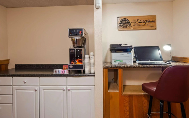 Sturgis Lodge and Suites