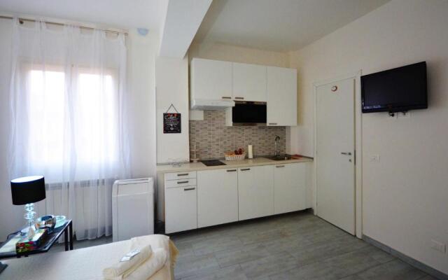 4-Tourist House Bologna-Studio