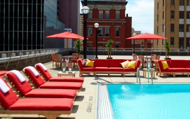 Renaissance Columbus Downtown Hotel
