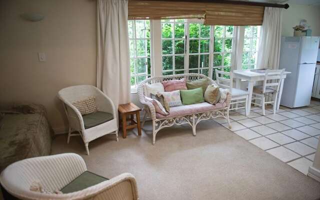 Twin Pools Lodge B and B