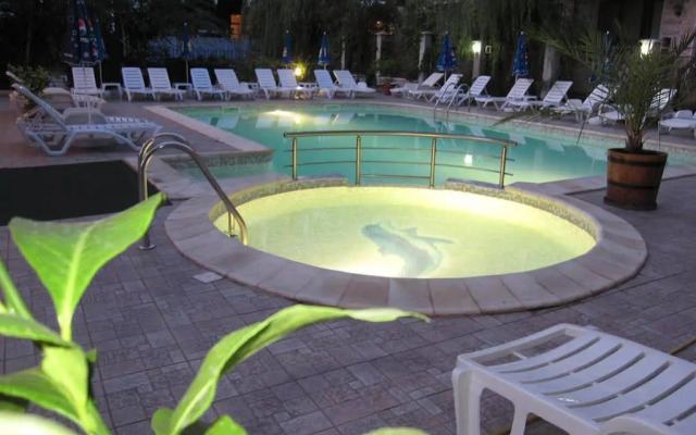 Tabanov Beach Hotel