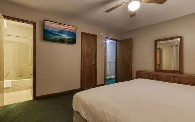 Pinecrest Hotel B
