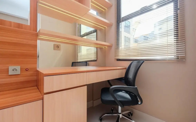 Nice And Fancy Studio At Transpark Cibubur Apartment