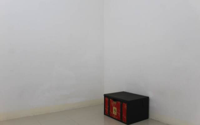 Beautiful and Comfy 1BR at Bassura City Apartment