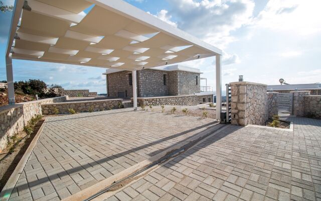Francis Luxury Villa