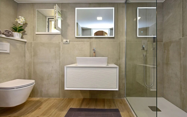 Hibiskus Tadini in Tadini