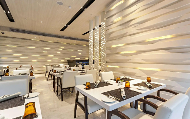 Hyatt Place Bangkok Sukhumvit 1