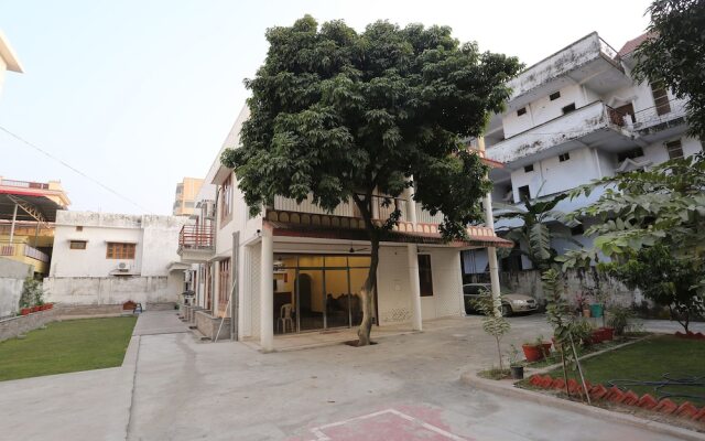 OYO 10448 Green View Home Stay