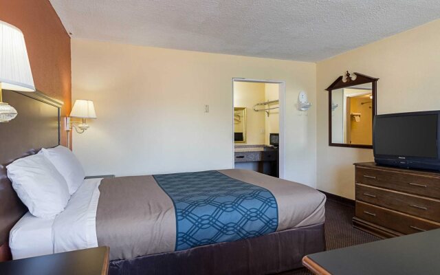 OYO Hotel Benton AR I-30