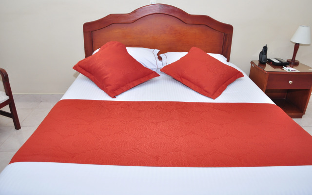 Hotel Laureles 70
