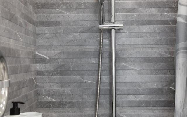 Санди на улице Ивана Франко 6 корпус 3