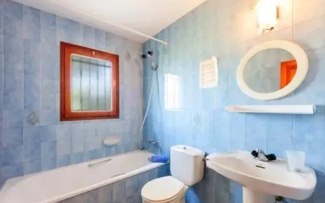Holiday Home Cabanyes A412