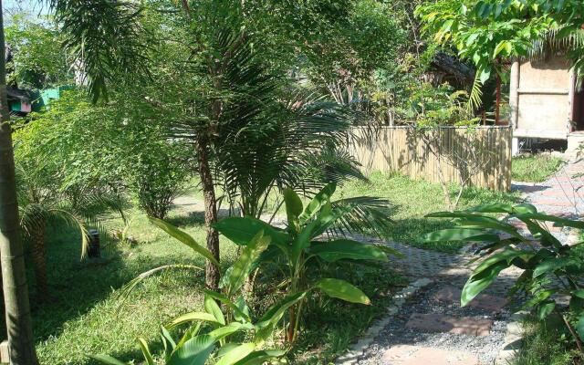 Tropical Garden Lounge