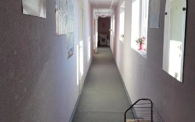Yarvi Hostel