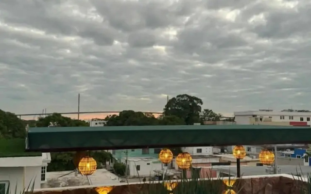 Royal Madero Inn Express