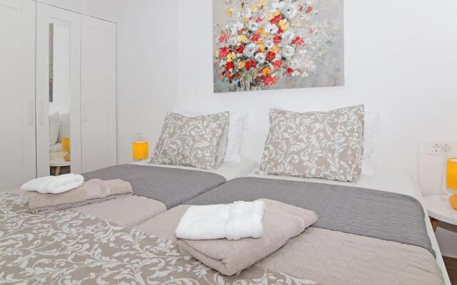 Studio Apartman Karlita