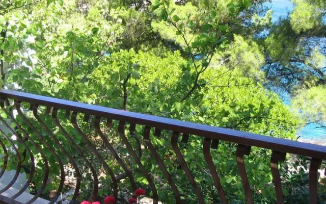 Holiday Home Tomić Private Beach