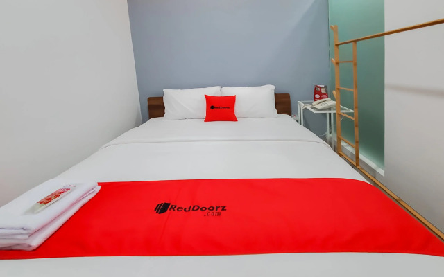 RedDoorz Plus @ Batutulis Bogor