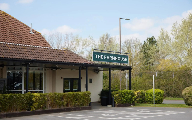 The Farmhouse  Innlodge