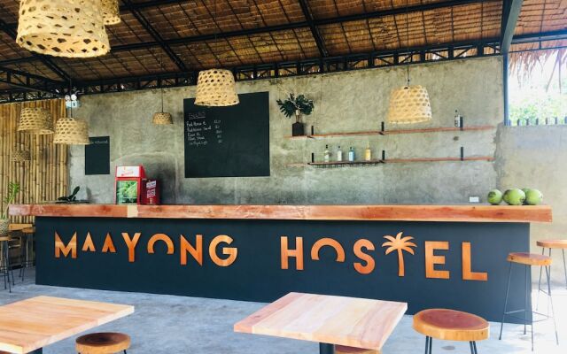 Maayong Hostel - Adults Only