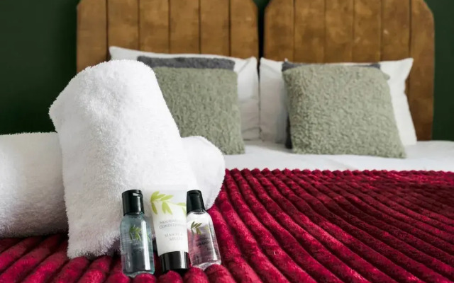 Stylish Modern Apartment - Free Parking - W