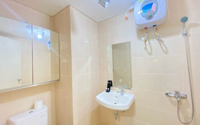 Classy Chic Studio Room At Apartment Parahyangan Residence Bandung