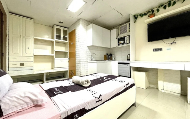Super OYO 910 Sabaidee Suites