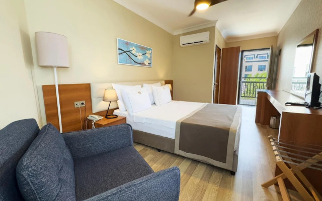 Uras Beach Hotel