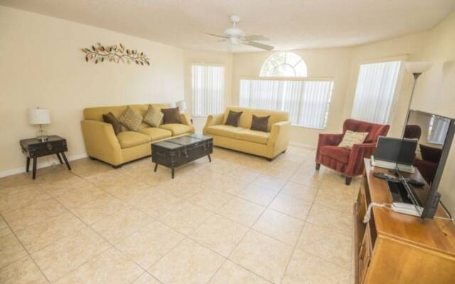 Lb019 3 Bedroom Condo by Redawning