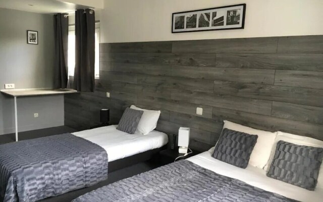 Hotel Mervil Airport