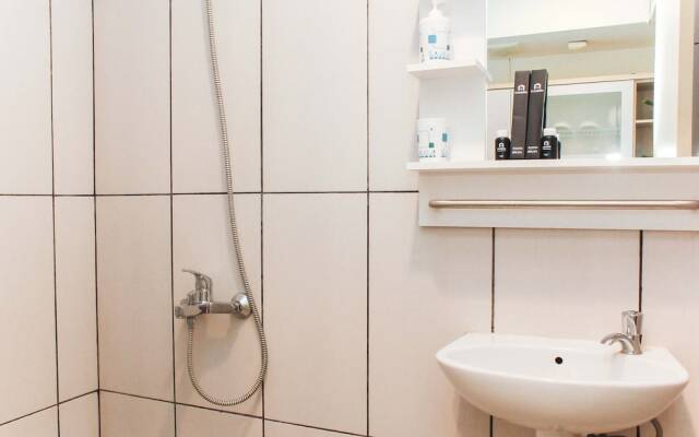 Nice And Enjoy Studio At Grand Kamala Lagoon Apartment