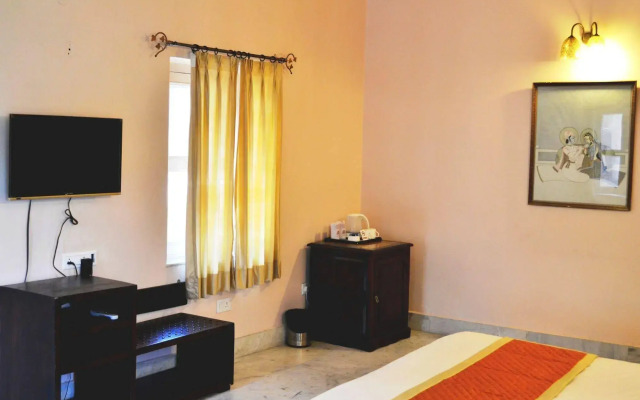 Suryaa Villa - A City Centre Hotel