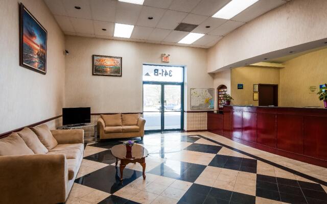 Travelodge by Wyndham Bellmawr