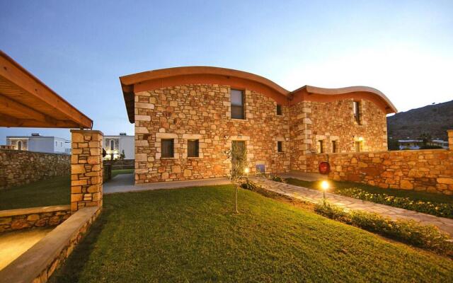 Semi-detached house, Lardos