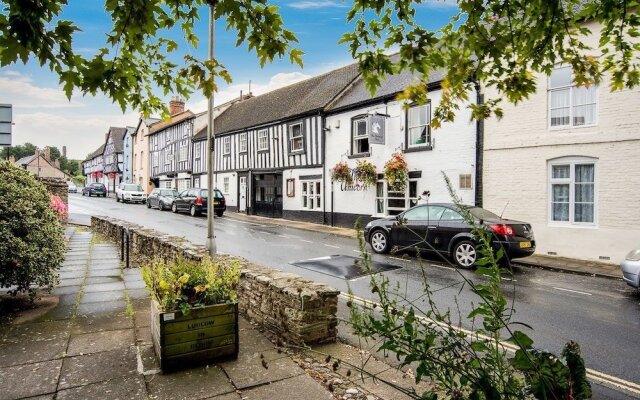 Unicorn Inn