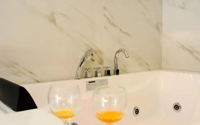 Dafni Luxury Suites