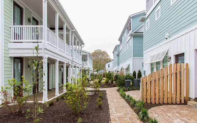 408 A The Boardwalk House