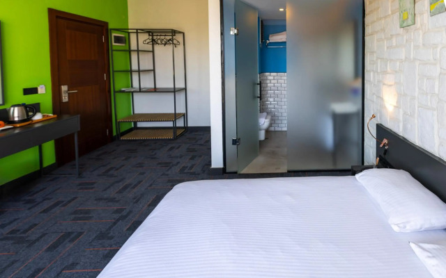Mene City Hotel