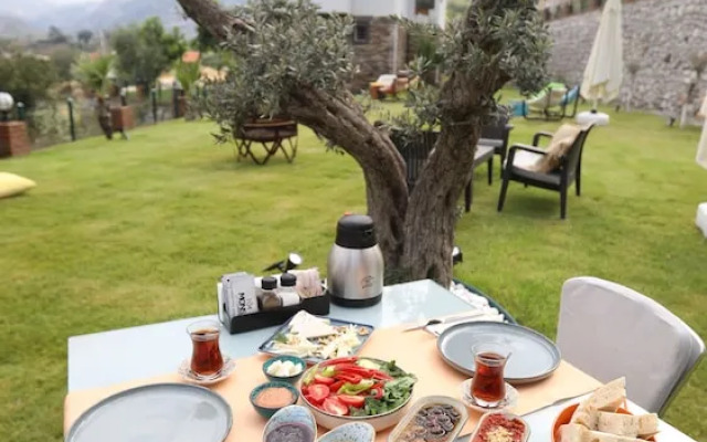 Mons Casa Boutique Hotel