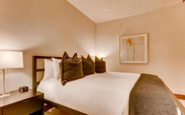 Luxury Vail Solaris Studio Vacation Rental Set at the Base of the Mountain Just Steps From the Gondola
