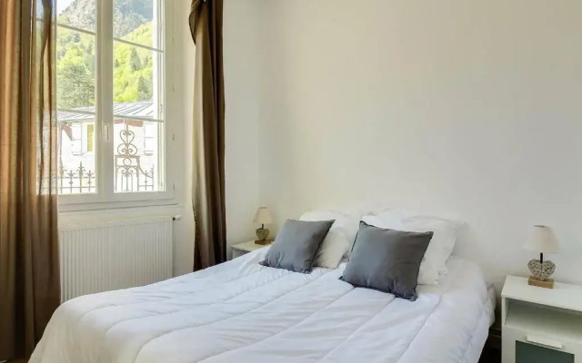 Appartement Cauterets, 6 Pièces, 11 Personnes - Fr-1-401-154