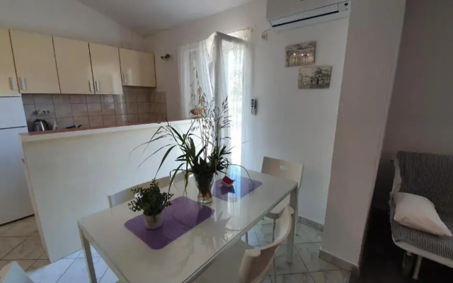 Apartments Miki Pag