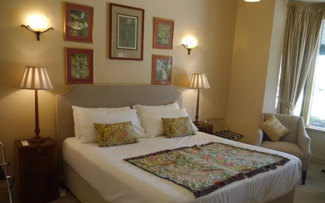 The Lodge Country House