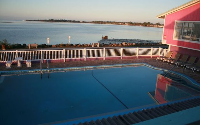 Beach Front Motel Cedar Key