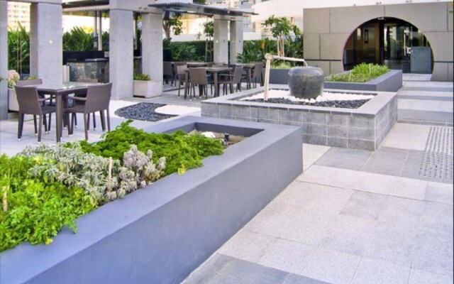 Oracle Resort - Holidays Gold Coast