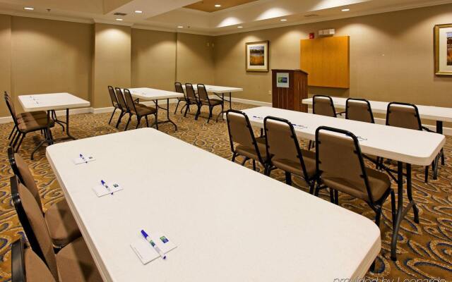 Holiday Inn Express Andalusia by IHG